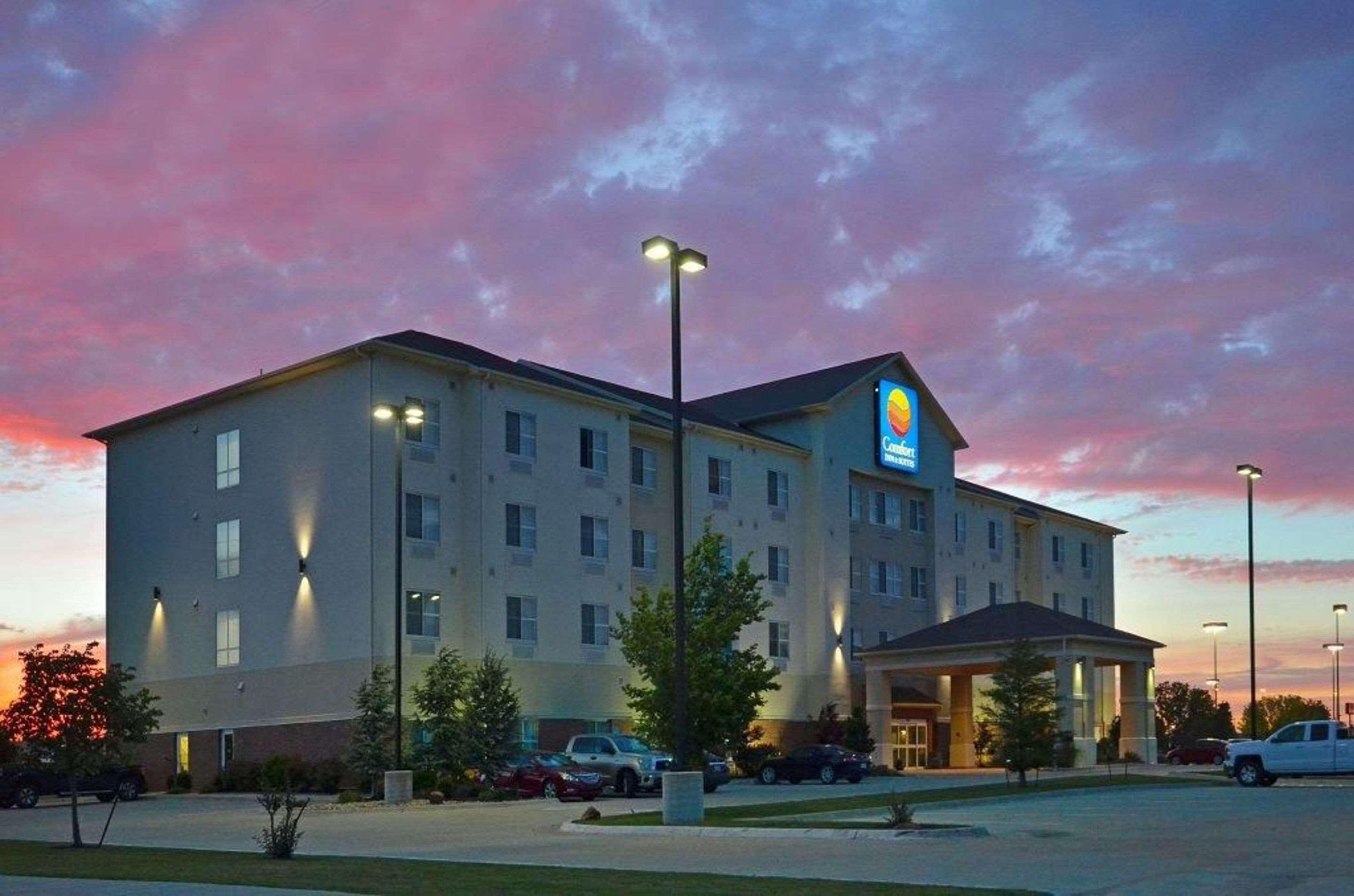 Comfort Inn & Suites Oklahoma City West - I-40 Exterior photo